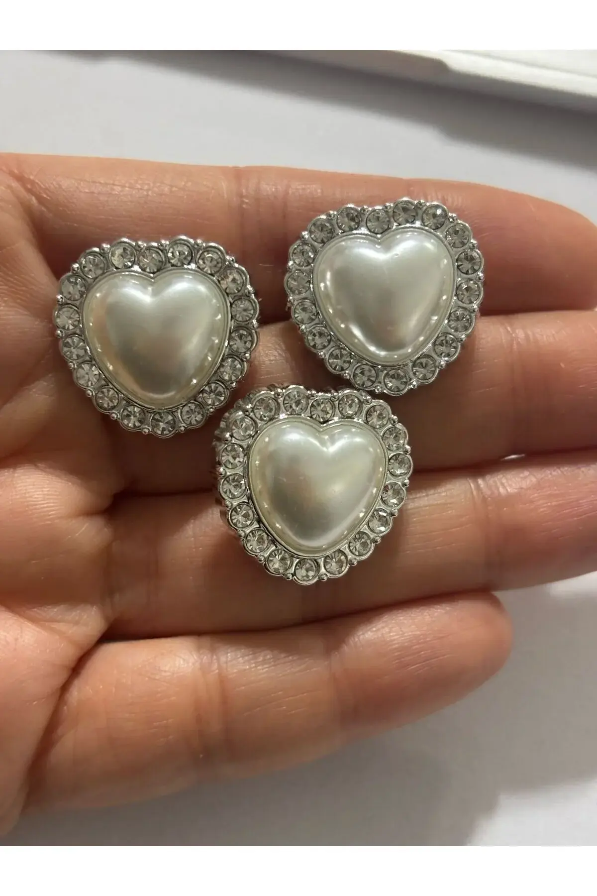 3 lü Gümüş Taş Kaplama İnci Kalp Düğme Özel Tasarım Düğme 2,5cm.(BD15)