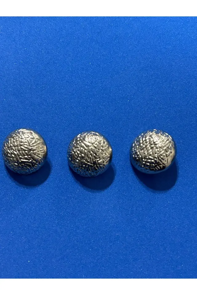 3 lü Gümüş Metalize Bombeli Özel Tasarım Düğmesi Ceket Kaban Düğmesi 2,5 Cm.(BD14)