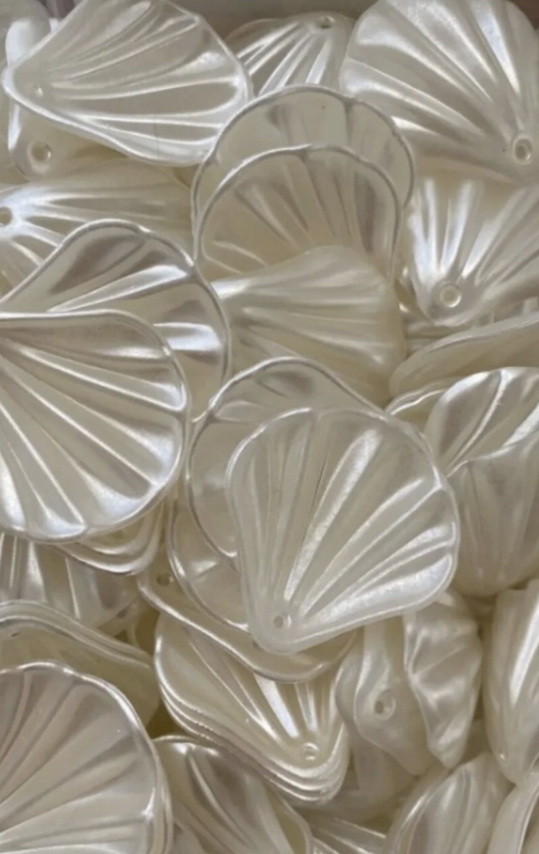 25 ADET MEGA BOY SEDEFLİ BEYAZ İSTİRİDYE İNCİ BONCUK 3,5CMX3CM EBATLARINDA