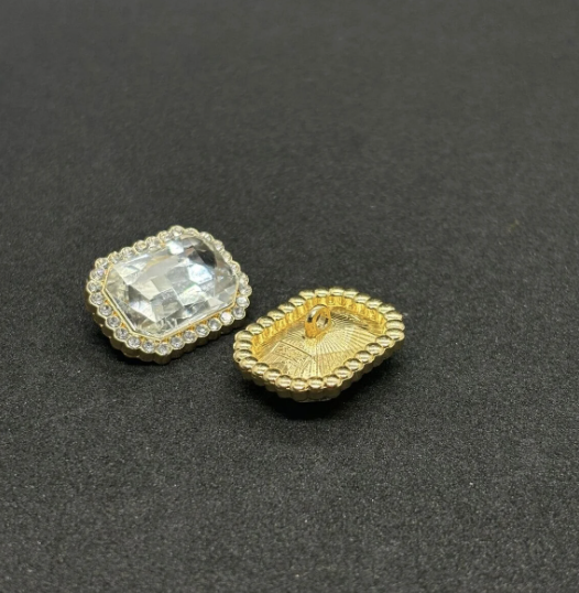 Özel Tasarım Gold Kasa Beyaz Kristal Taş Düğme 2 adet (2,23x1,98)