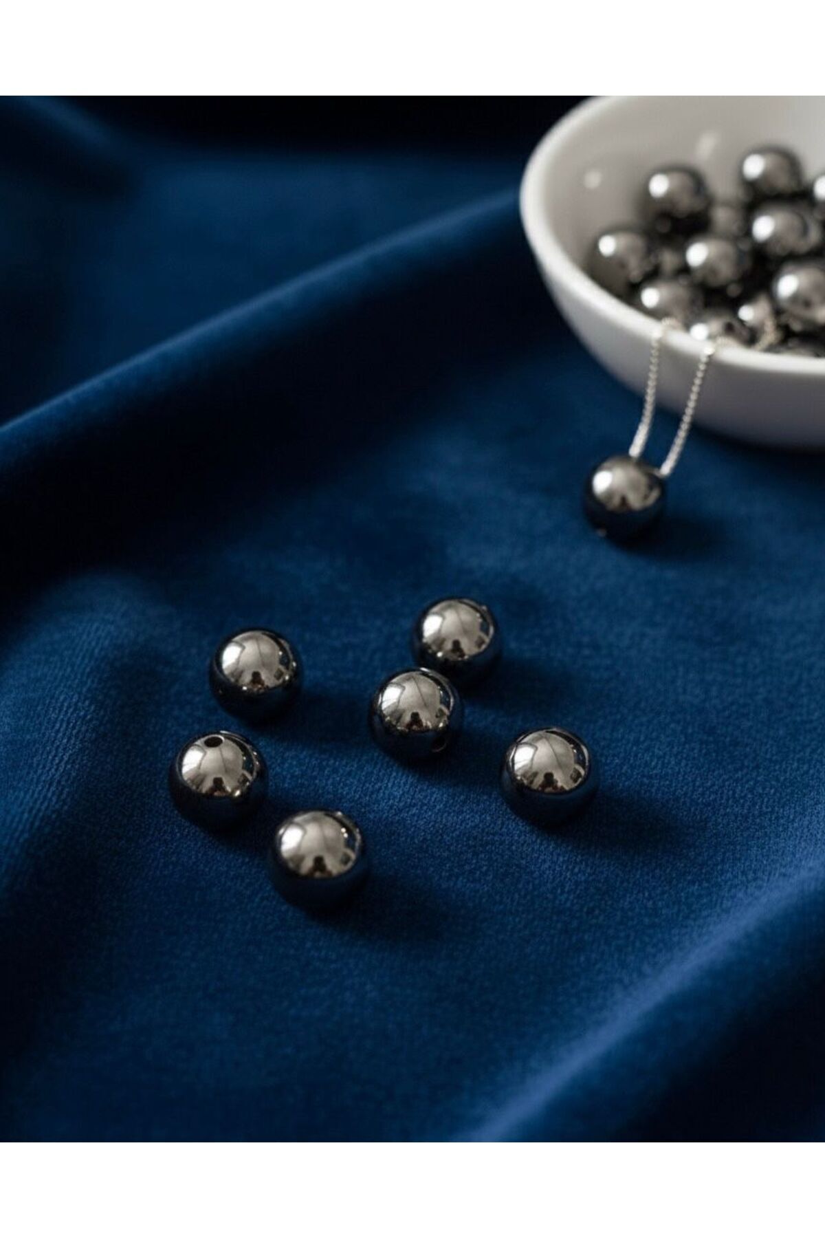 Lüks Koyu Gri Akrilik Yuvarlak Boncuk (14mm) - 50 Adet B:90