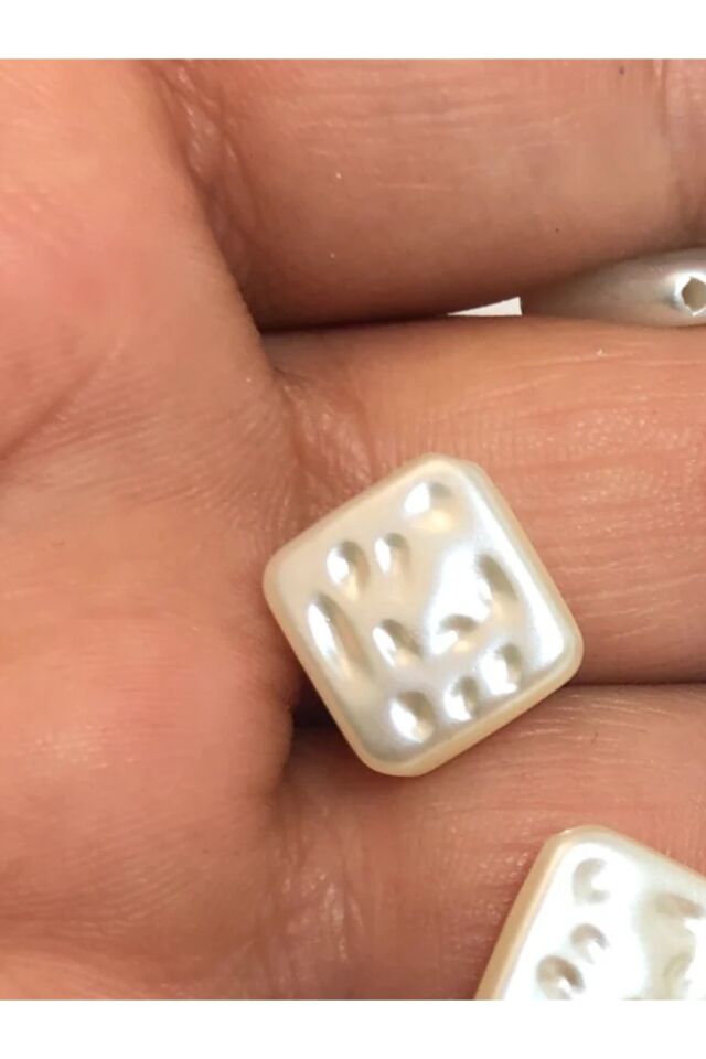 Kare Kendinden Kabartmali İnci Delikli İnci 10 ml.(100 adet) Krem Rengi Sedefli İnci B:43