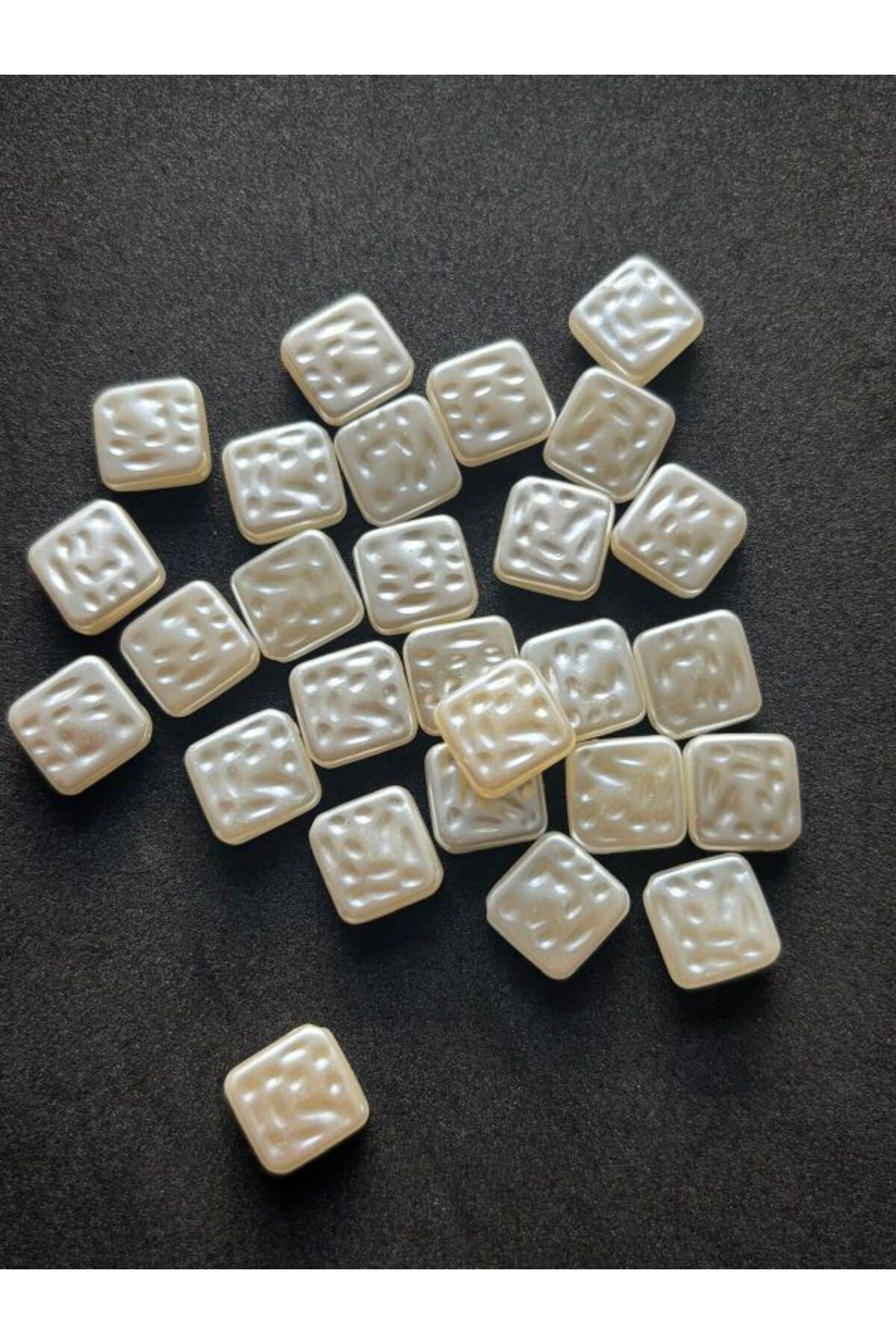 Kare Kendinden Kabartmali İnci Delikli İnci 10 ml.(100 adet) Krem Rengi Sedefli İnci B:43