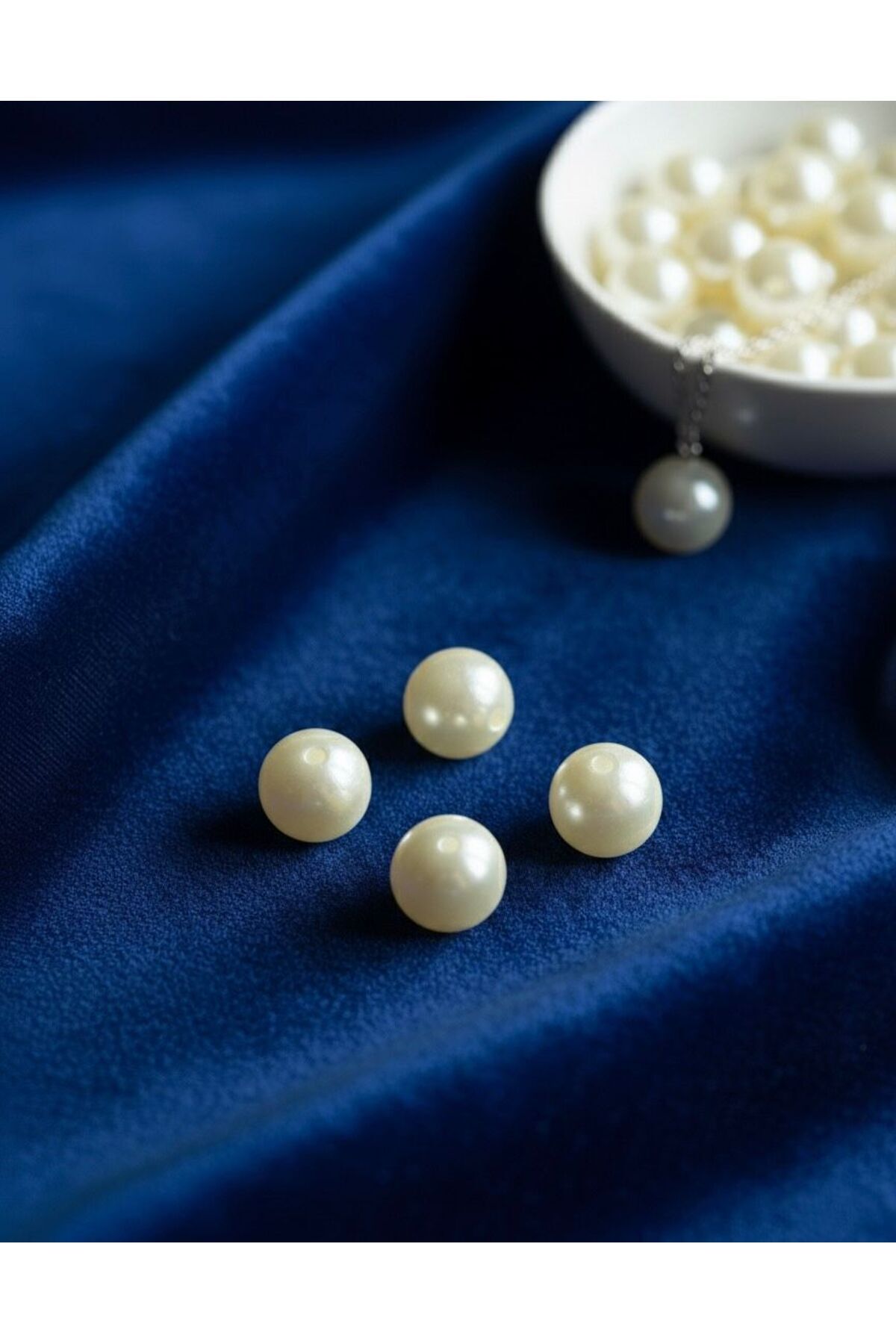 Krem Akrilik Yuvarlak Boncuk (18mm) - 30 Adet B:95