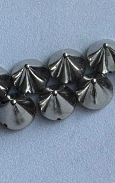 8 mm Gümüş Drop Delikli Dikme Drop Gotik giyim Zımba (25 adet)