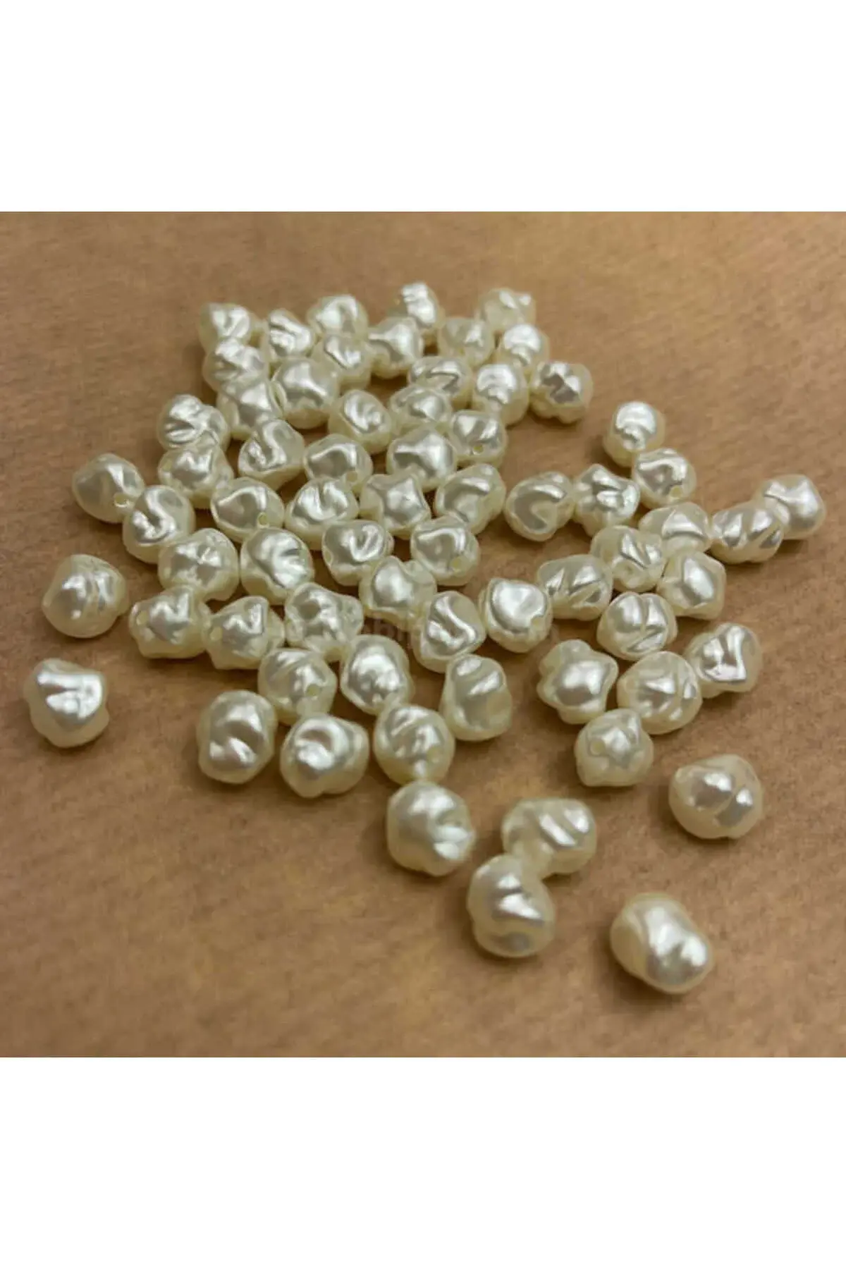Küre Şekilsiz Delikli Inci Sedefli Krem Rengi (10 MM) 100 Adet B:38