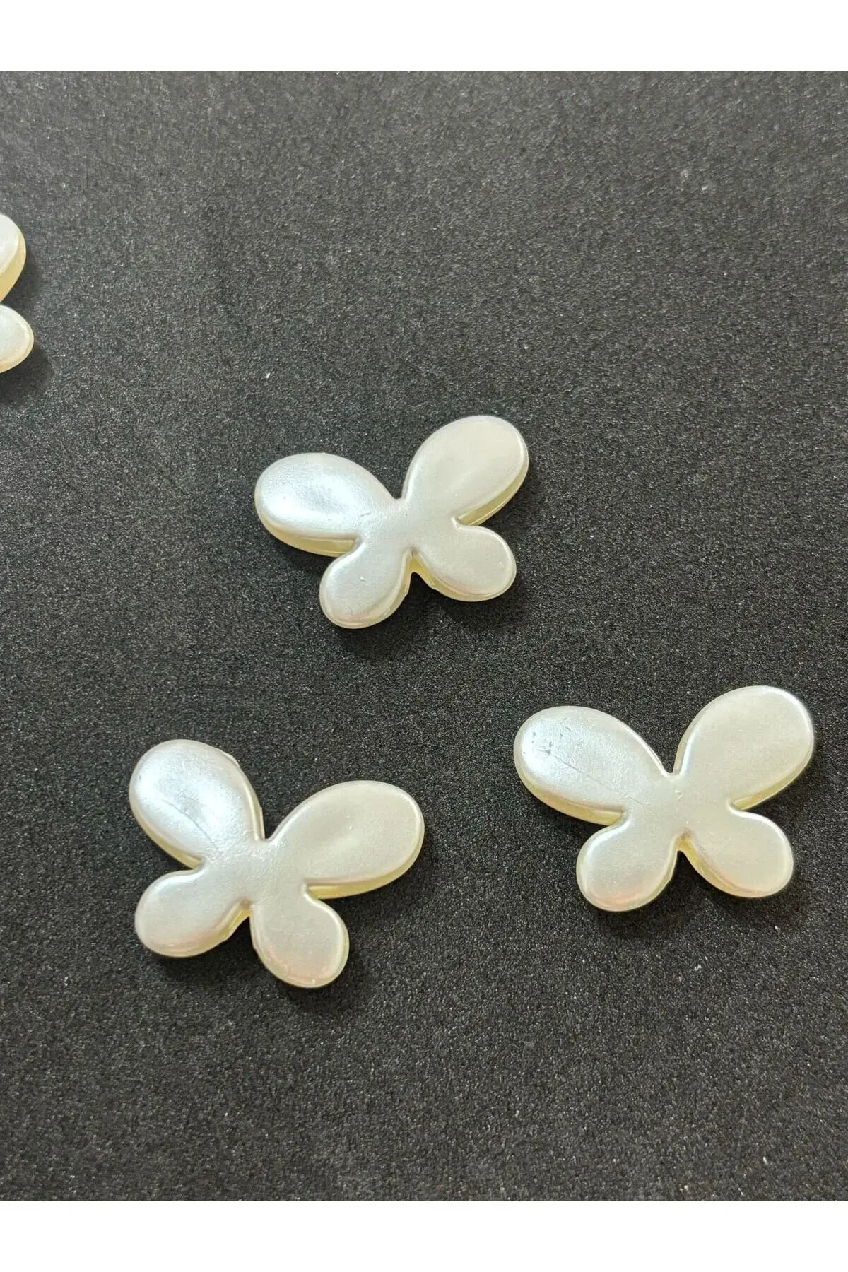Kelebek Inci Sedefli Kırık Beyaz (50 Adet ) Delikli Dikme Inci B:18