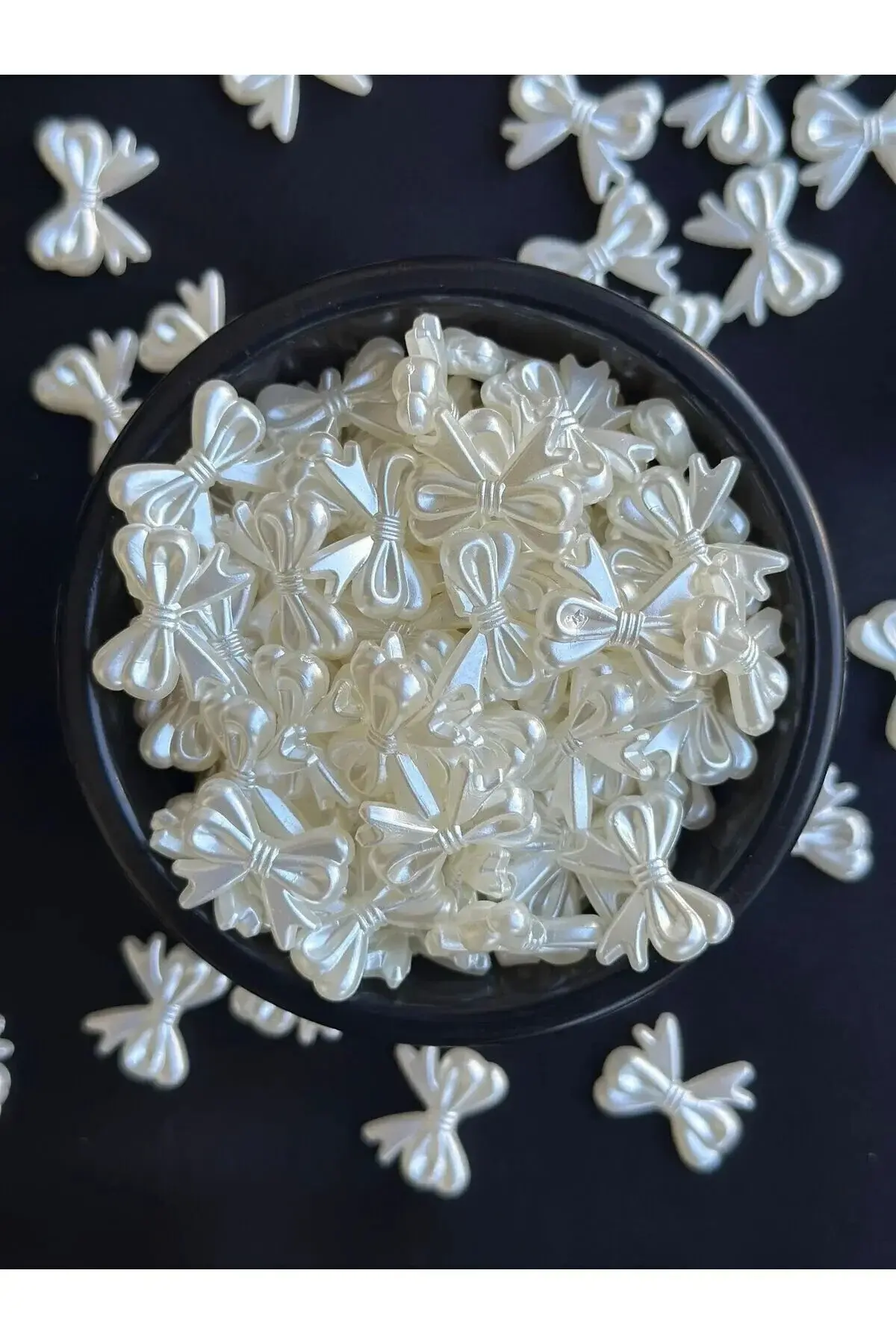 100 Adet Beyaz Sedefli Kurdele Fiyonk Plastik Akrilik Kurdela Inci Boncuk (18 MM)b:25