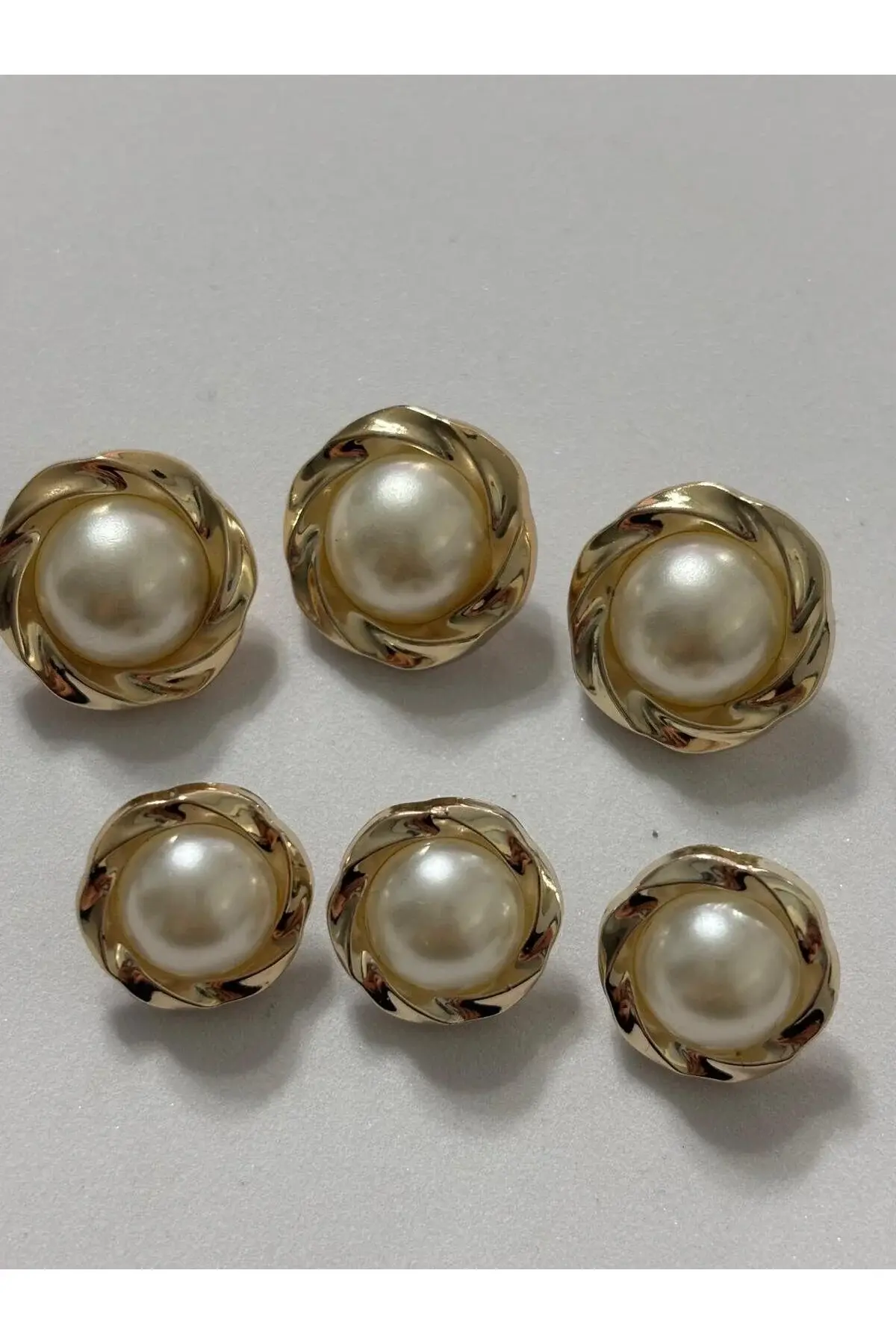 6'lı 3 Büyük 2 cm 3 Küçük 1,6 cm Sedef Kaplama Gold Kıvırımlı Çerçeveli Tasarım Düğme(BD36)